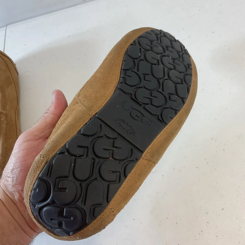 UGG Men's Chestnut Suede Ascot Slippers Size 12 Shearling Cabin Cozy Lounge